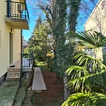 Botanica House Krk 奈维斯