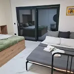 度假居 Botanica House Krk 奈维斯